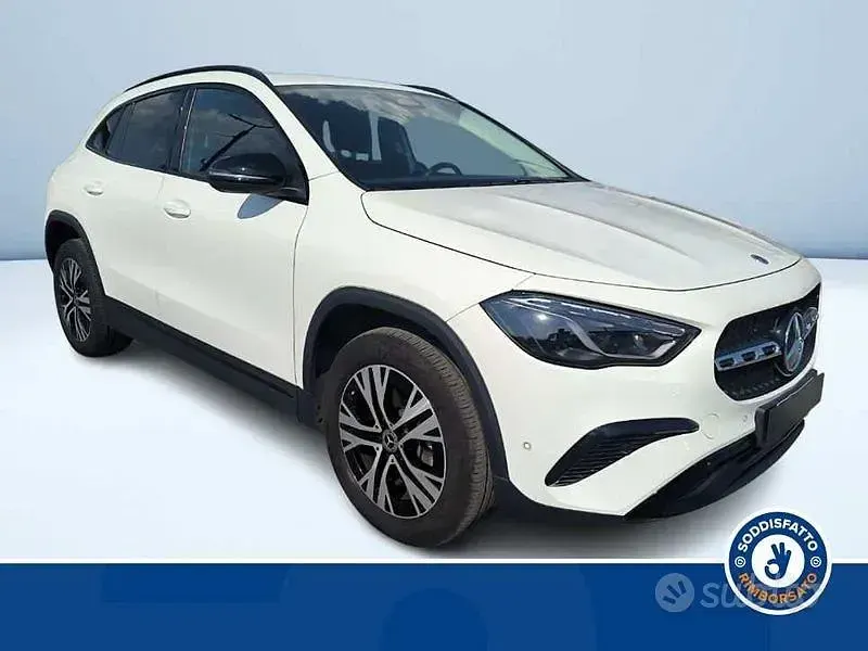 Usata Mercedes GLA200 Advanced 150 CV (110 kW) 2025 Bianco SUV