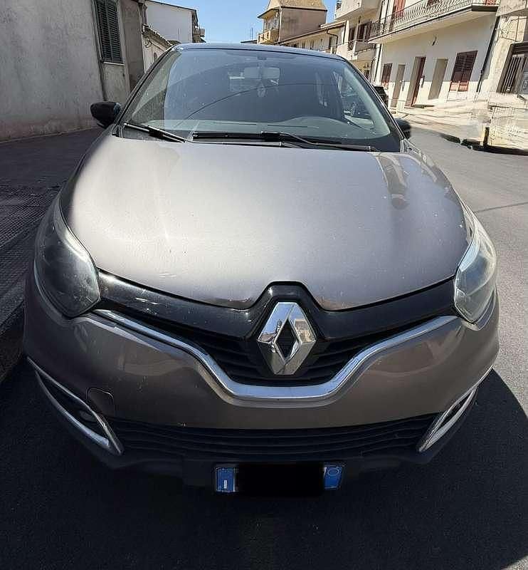 Usata Renault Captur Zen 90 CV (66 kW) 2015 SUV