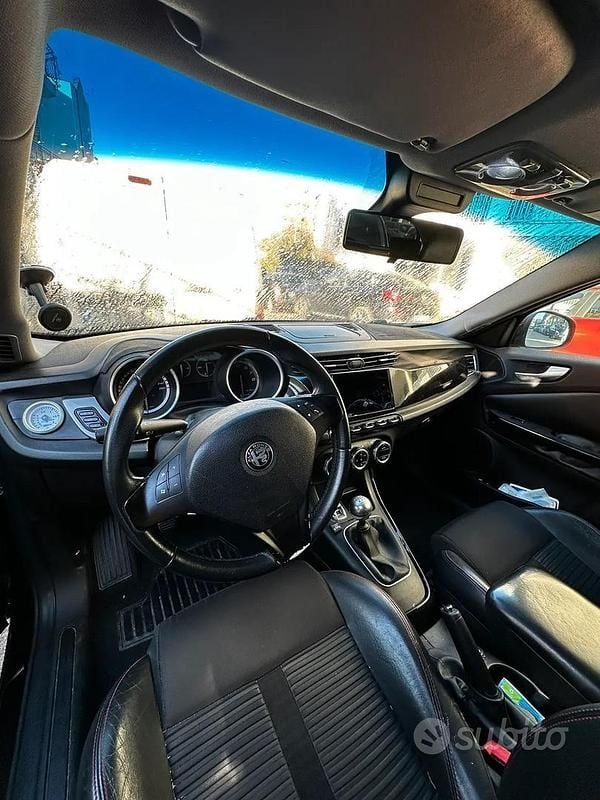 Usata Alfa Romeo Giulietta 235 CV (172 kW) 2014 Nero Berlina