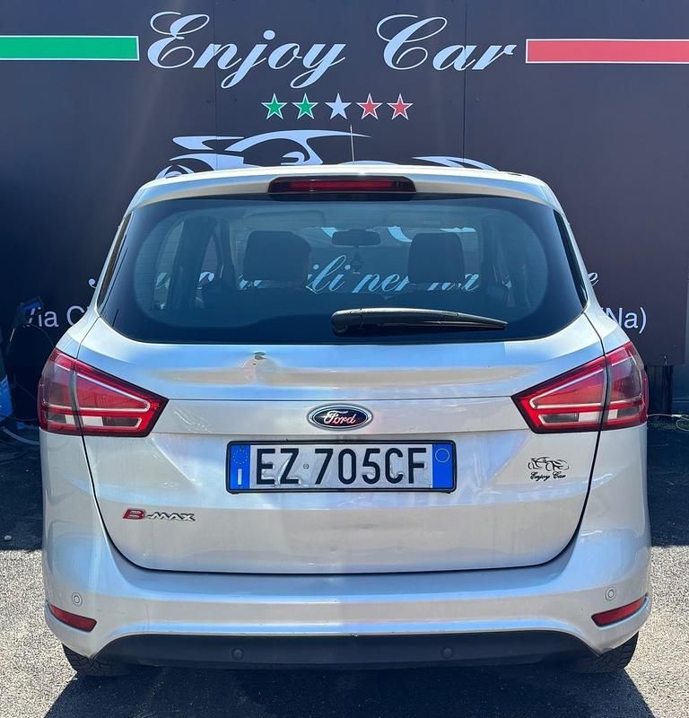 Usata Ford B-MAX Titanium 95 CV (69 kW) 2016 Argento Monovolume