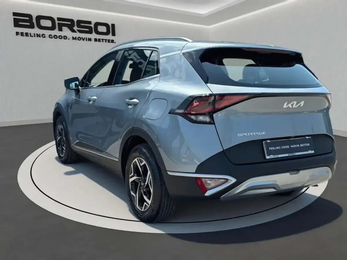 Usata Kia Sportage 136 CV (100 kW) 2023 Lunar silver SUV