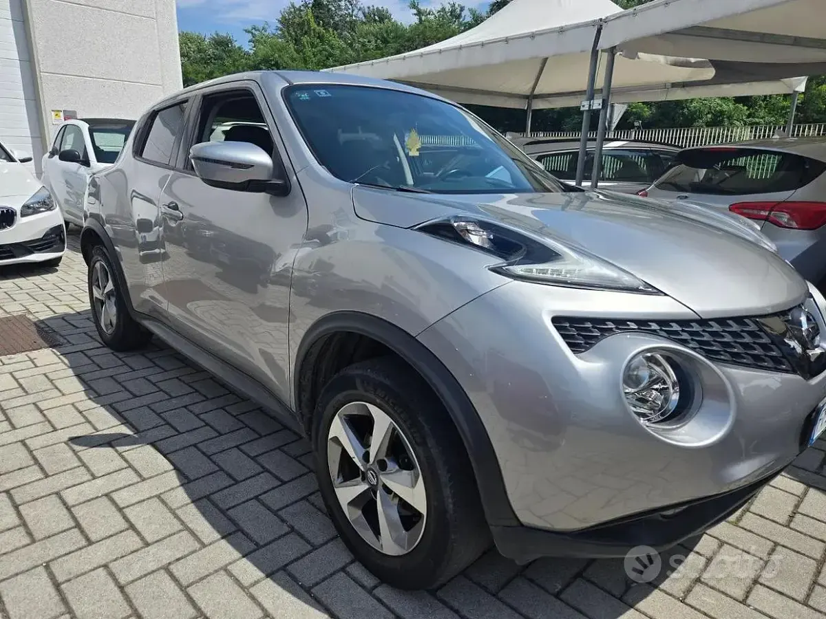 Usata Nissan Juke Acenta 113 CV (83 kW) 2019 Grigio SUV