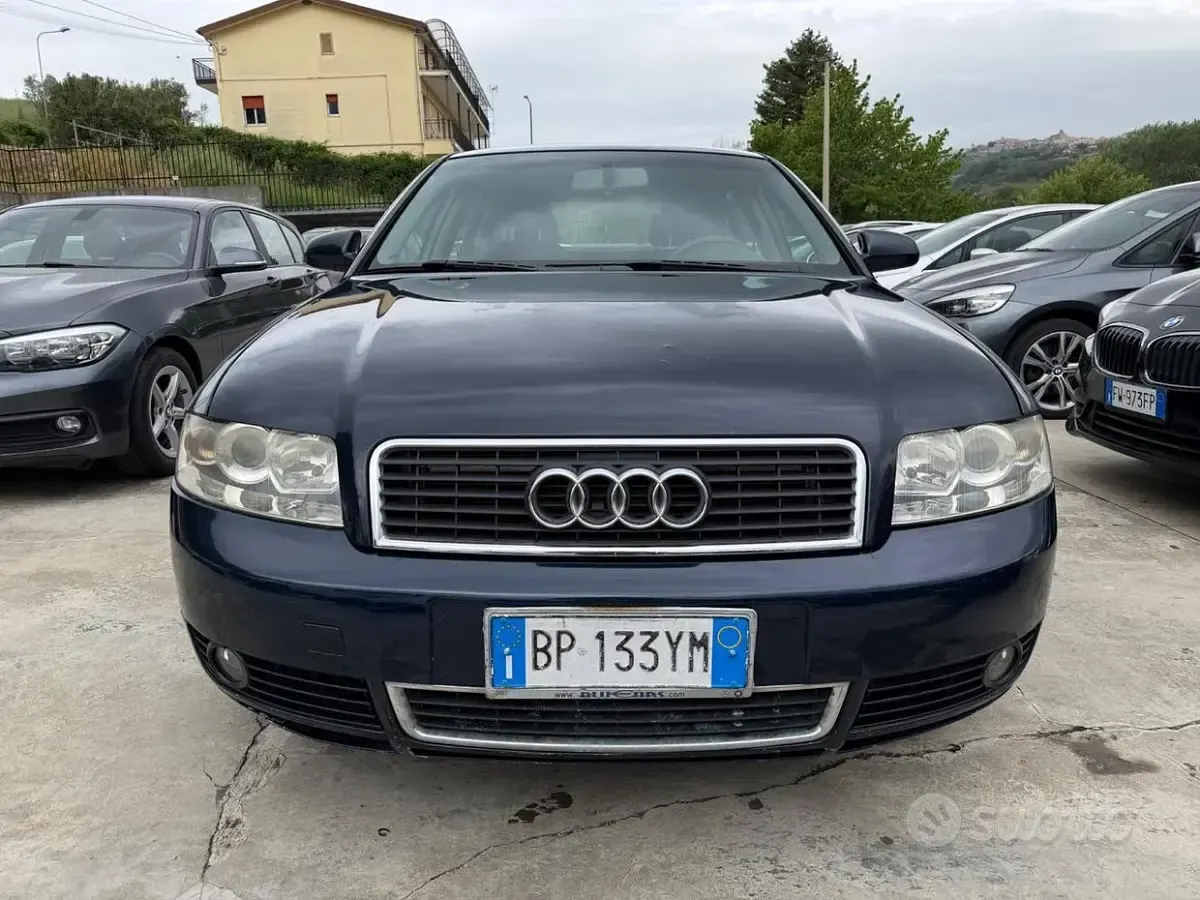 Usata Audi A4 130 CV (95 kW) 2004 Blu Berlina