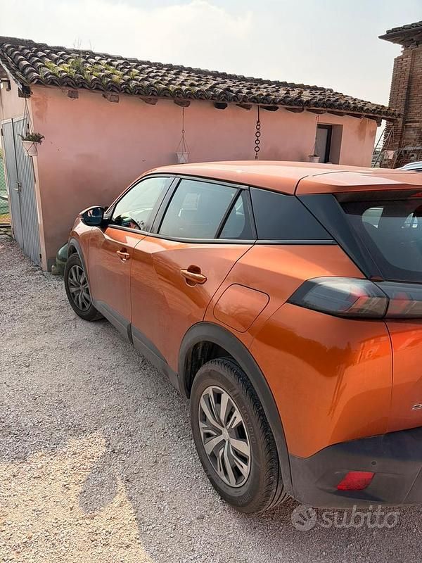 Usata Peugeot 2008 Active 102 CV (75 kW) 2020 SUV