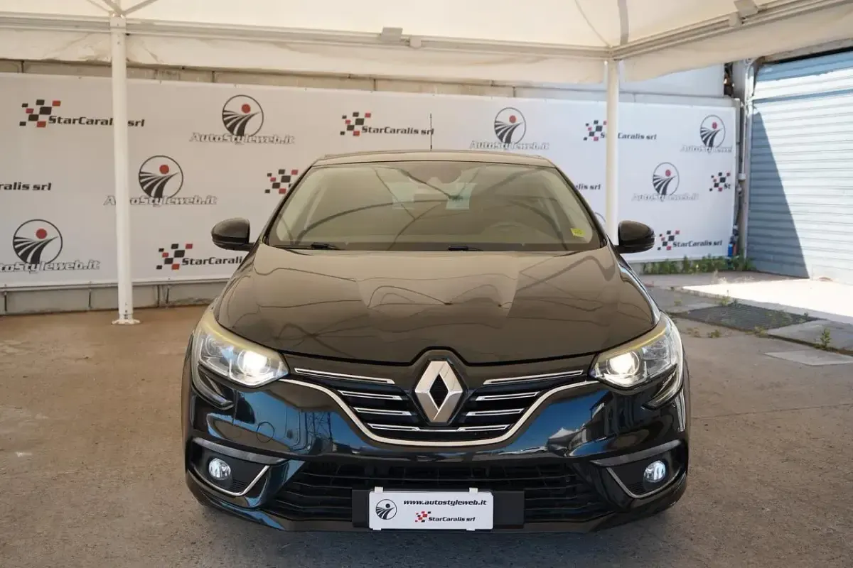 Usata Renault Mégane IV Intens 110 CV (80 kW) 2016 Nero Berlina