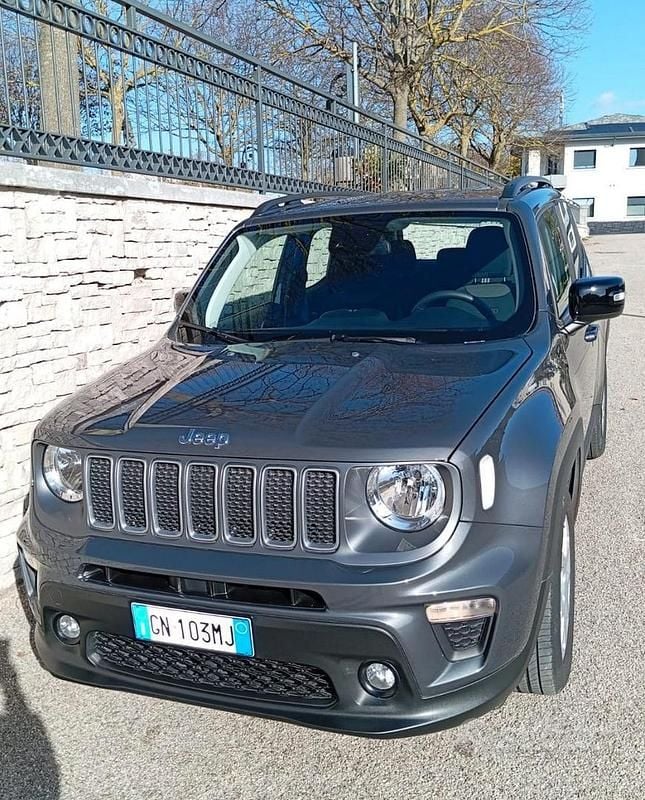 Usata Jeep Renegade 120 CV (88 kW) 2023 Grigio SUV