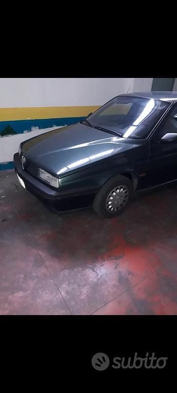 Usata Alfa Romeo 155 141 CV (103 kW) 1992 Verde Berlina