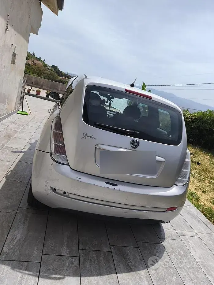 Usata Lancia Ypsilon 60 CV (44 kW) 2009 Grigio Utilitaria