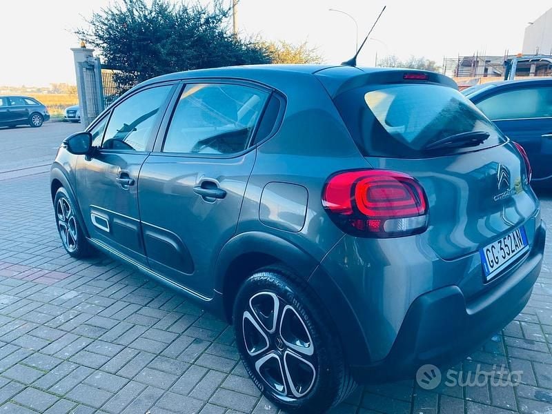 Usata Citroën C3 Feel 101 CV (74 kW) 2021 Grigio Utilitaria