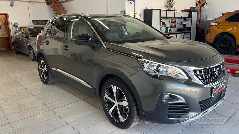 Usata Peugeot 3008 Allure 131 CV (96 kW) 2018 Grigio SUV