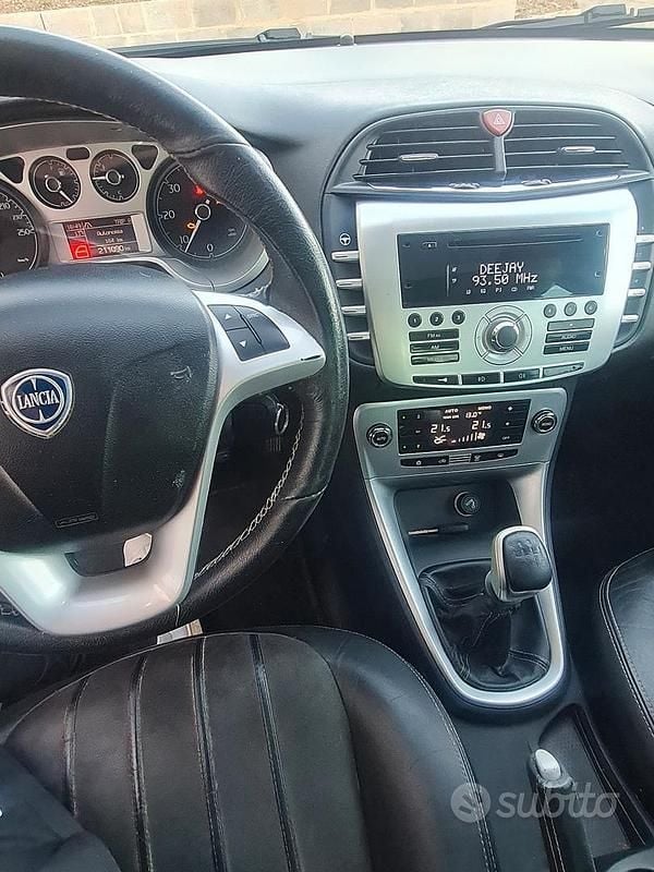 Usata Lancia Delta 165 CV (121 kW) 2008 Utilitaria