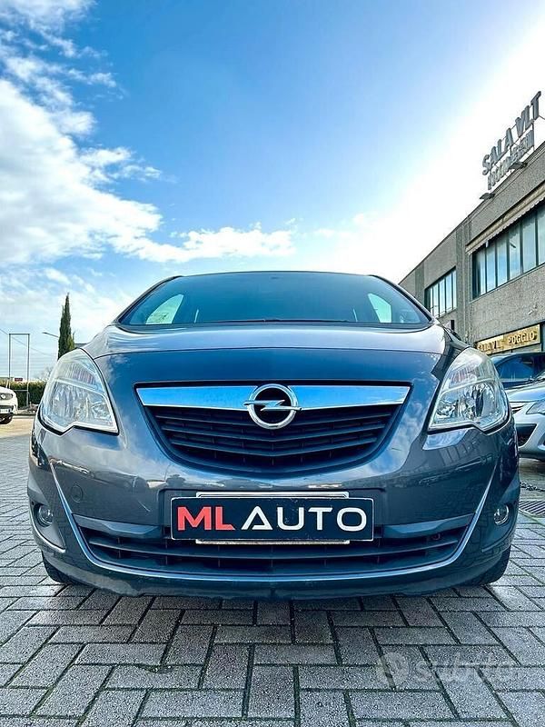 Usata Opel Meriva Cosmo 120 CV (88 kW) 2012 Grigio Monovolume