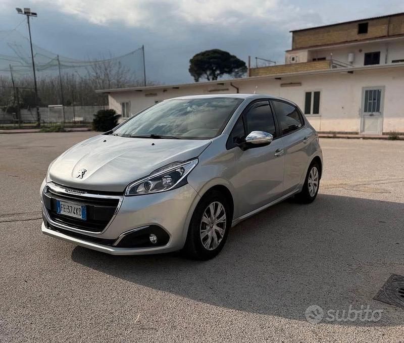 Usata Peugeot 208 2016 Grigio Utilitaria