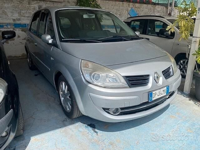Grigio Usata 2008 Renault Scénic II Monovolume | 2300 € (Buon prezzo) - Immagine 1/4