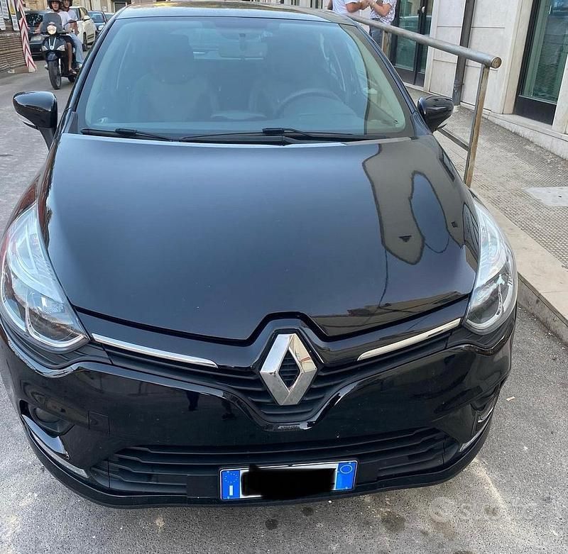 Nero Usata 2019 Renault Clio IV | 9000 € (Buon prezzo) - Immagine 1/4