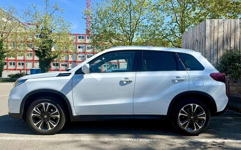 Usata Suzuki Vitara 129 CV (94 kW) 2021 Bianco SUV