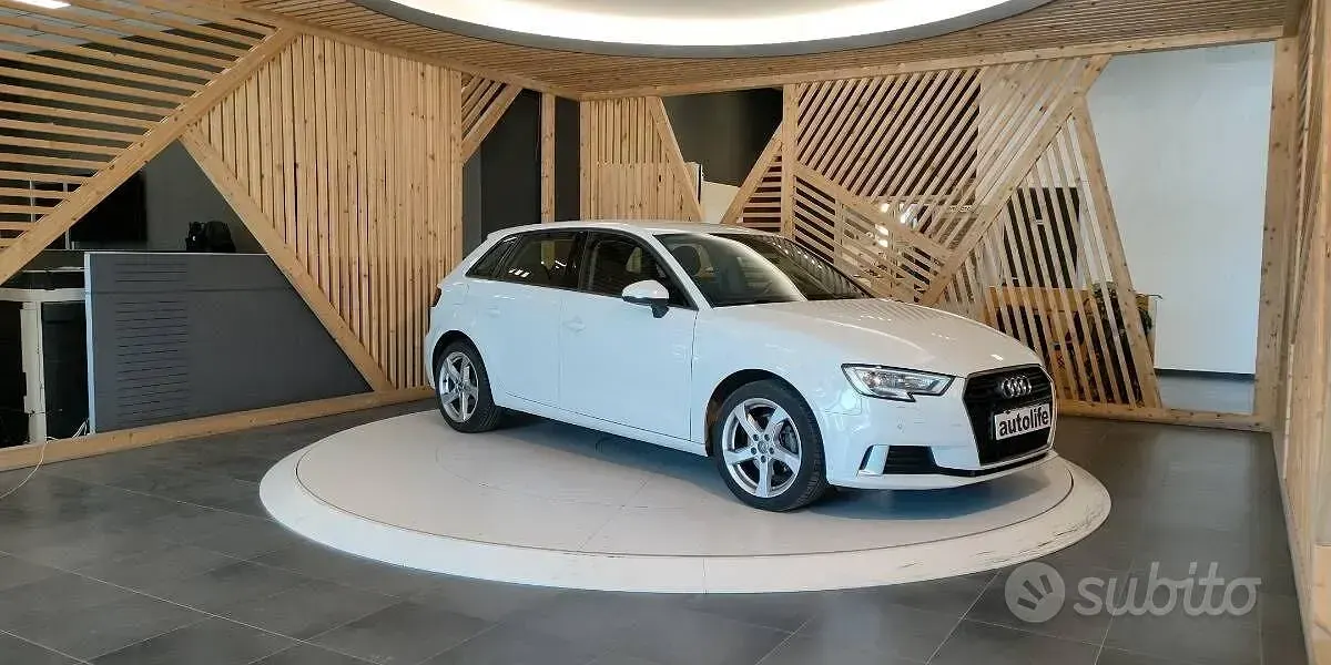 Usata Audi A3 Business 116 CV (85 kW) 2019 Bianco Berlina