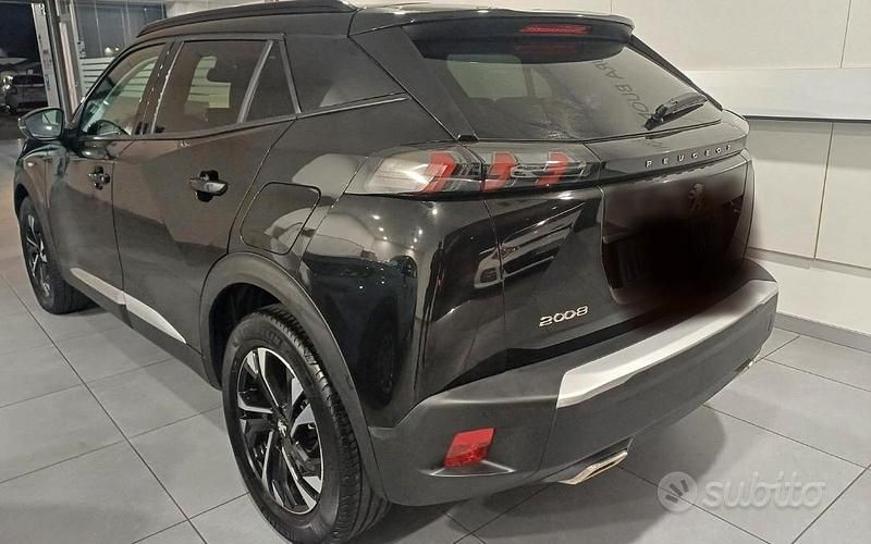 Usata Peugeot 2008 Allure 131 CV (96 kW) 2020 Nero SUV