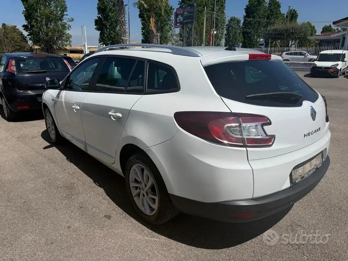 Usata Renault Mégane GrandTour 110 CV (80 kW) 2015 Bianco Station wagon