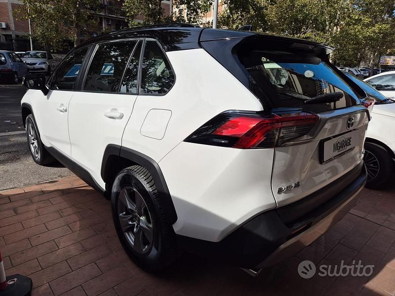 Usata Toyota RAV4 Hybrid Business Edition 178 CV (130 kW) 2022 Bianco SUV