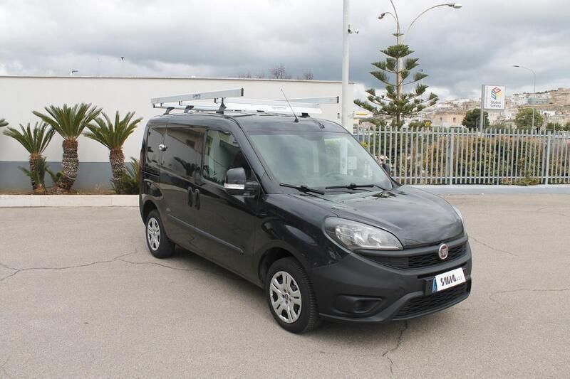 Usata Fiat Doblò 95 CV (69 kW) 2018 Nero Monovolume