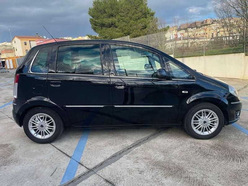 Usata Lancia Musa 77 CV (56 kW) 2010 Monovolume