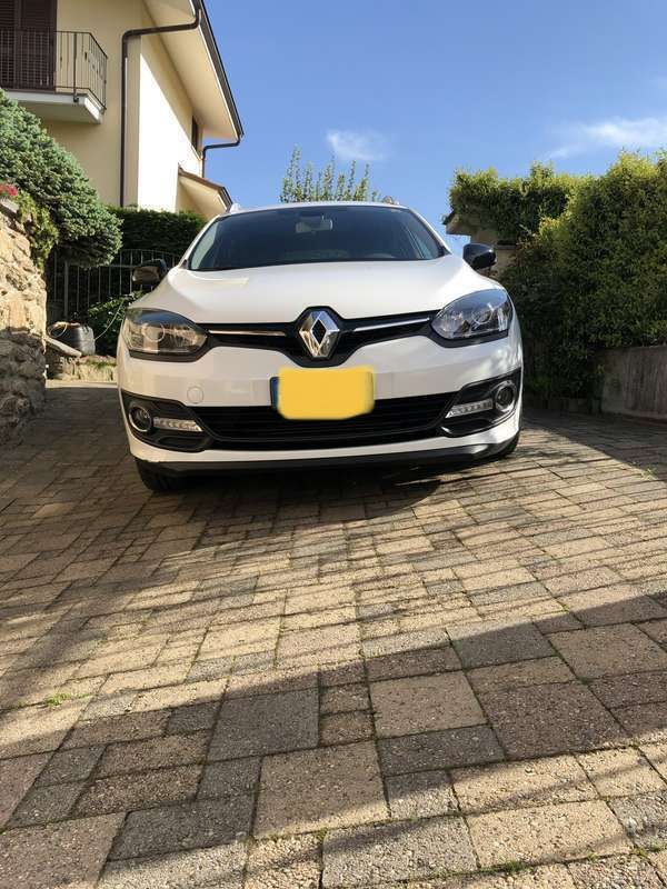 Usata Renault Mégane GrandTour LIMITED 110 CV (80 kW) 2015 Bianco Station wagon