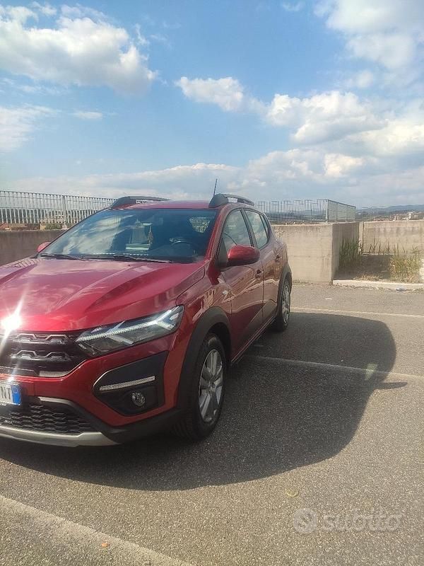 Usata Dacia Sandero Stepway 101 CV (74 kW) 2023 Rosso Monovolume