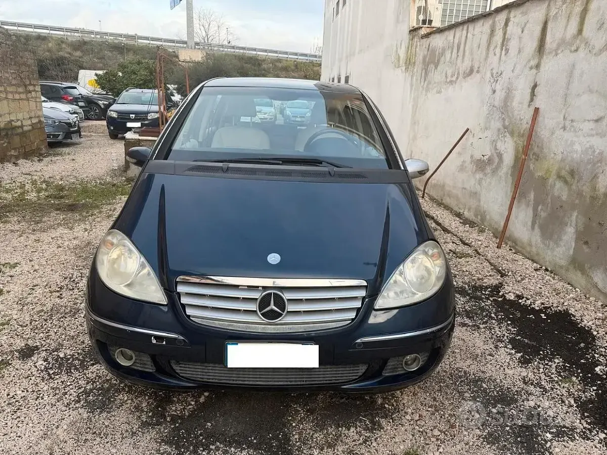 Usata Mercedes A180 Elegance 109 CV (80 kW) 2005 Bluazzurro Berlina