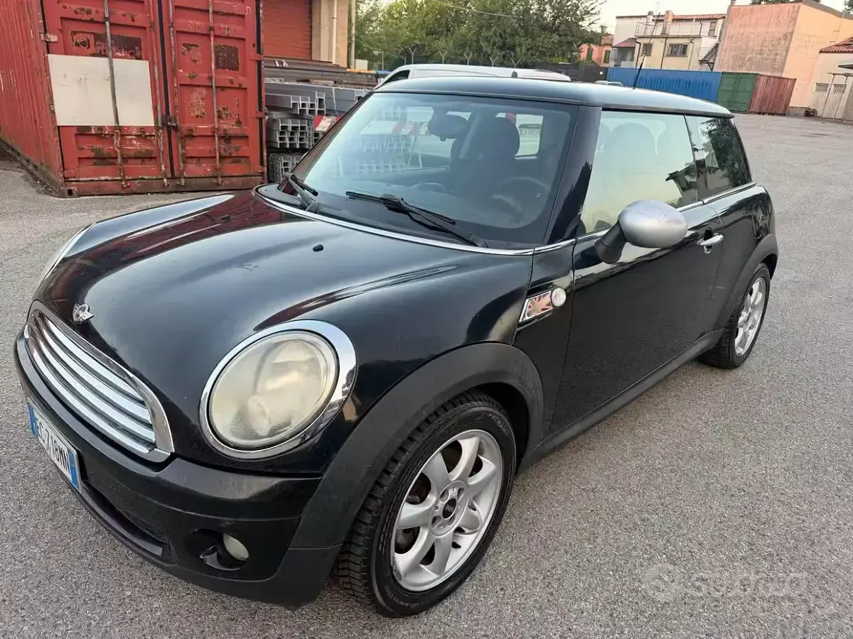 Usata Mini ONE 75 CV (55 kW) 2010 Nero Utilitaria