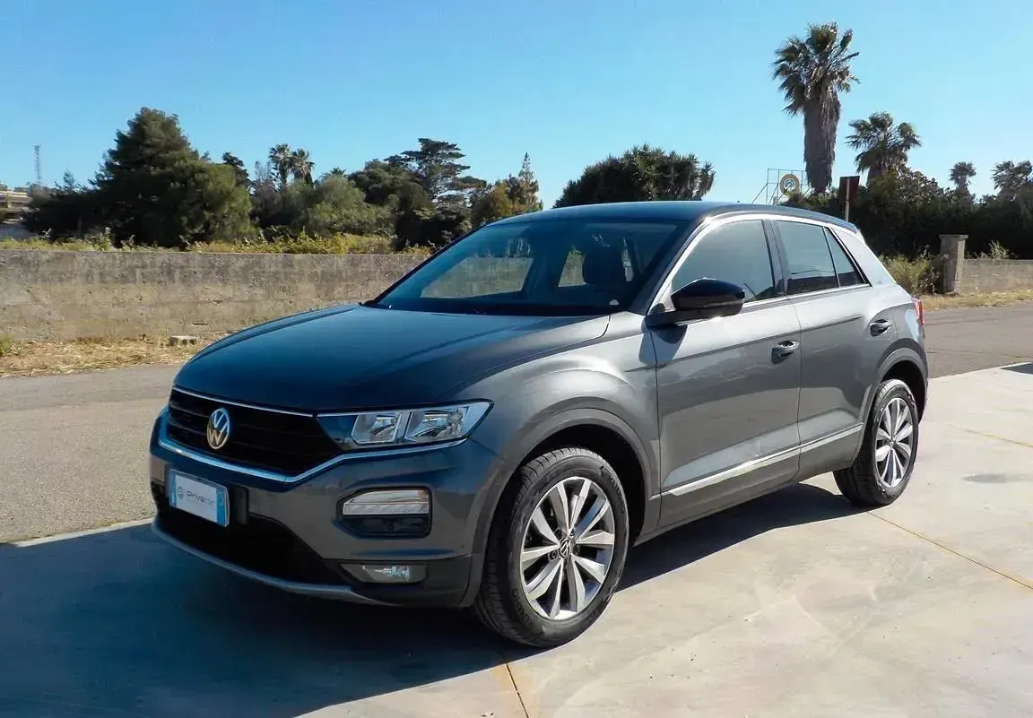 Usata VW T-Roc Business 150 CV (110 kW) 2021 Grigio SUV