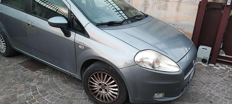 Usata Fiat Grande Punto Dynamic 75 CV (55 kW) 2006 Utilitaria
