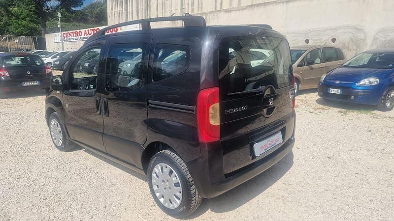 Usata Peugeot Bipper Outdoor 73 CV (53 kW) 2010 Nero Monovolume