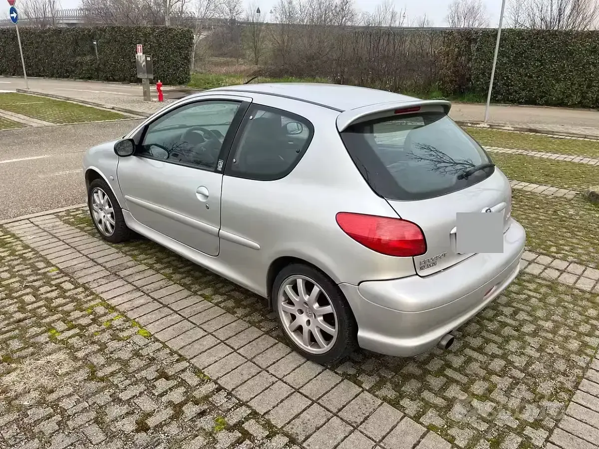 Usata Peugeot 206 GT 135 CV (99 kW) 1999 Utilitaria