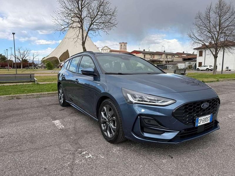 Usata Ford Focus ST-Line 125 CV (91 kW) 2023 Blu/azzurro Station wagon