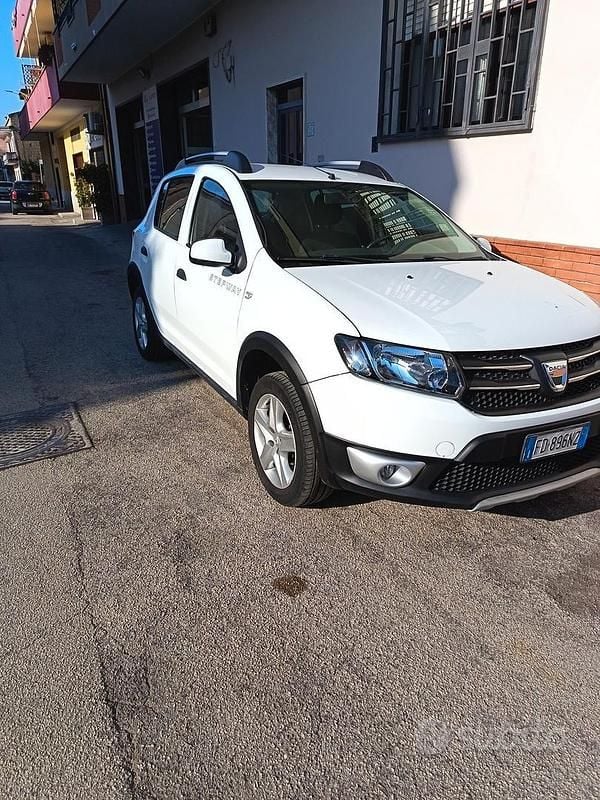 Usata Dacia Sandero 95 CV (69 kW) 2016 Bianco Berlina