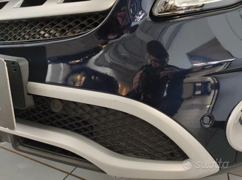 Usata Mercedes GLA200 Business 136 CV (100 kW) 2018 Blu/azzurro SUV