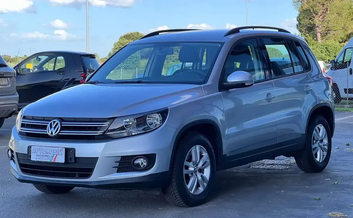 Gebraucht VW Tiguan Trendline 110 PS (80 kW) 2016 Silber SUV
