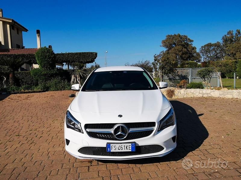 Usata Mercedes CLA220 Shooting Brake 177 CV (130 kW) 2018 Bianco Station wagon