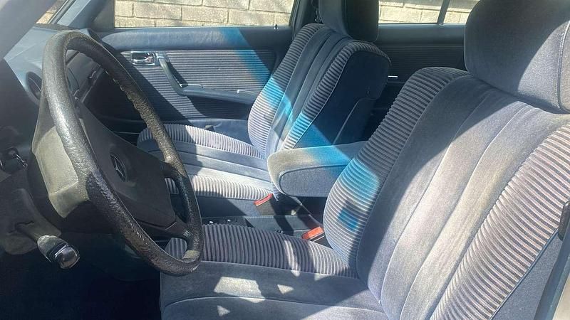 Usata Mercedes 300 79 CV (58 kW) 1983