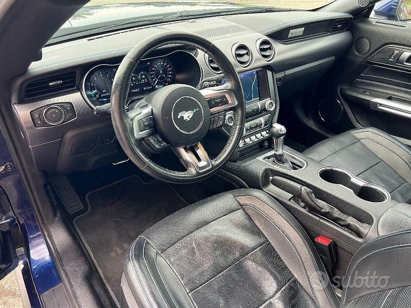Usata Ford Mustang Fastback 310 CV (228 kW) 2019 Blu Coupé
