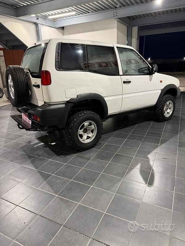 Usata Nissan Terrano 125 CV (91 kW) 1998 Bianco SUV