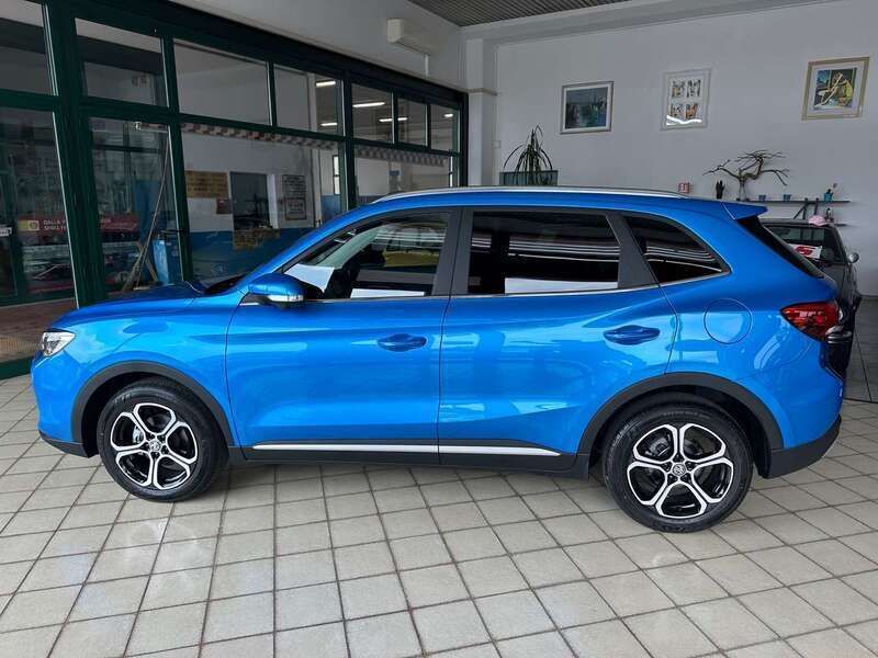 Nuova MG ZS Comfort 116 CV (85 kW) 2025 Blu/azzurro Berlina