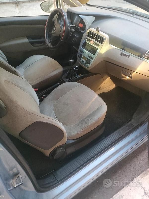 Usata Fiat Grande Punto 90 CV (66 kW) 2006 Utilitaria