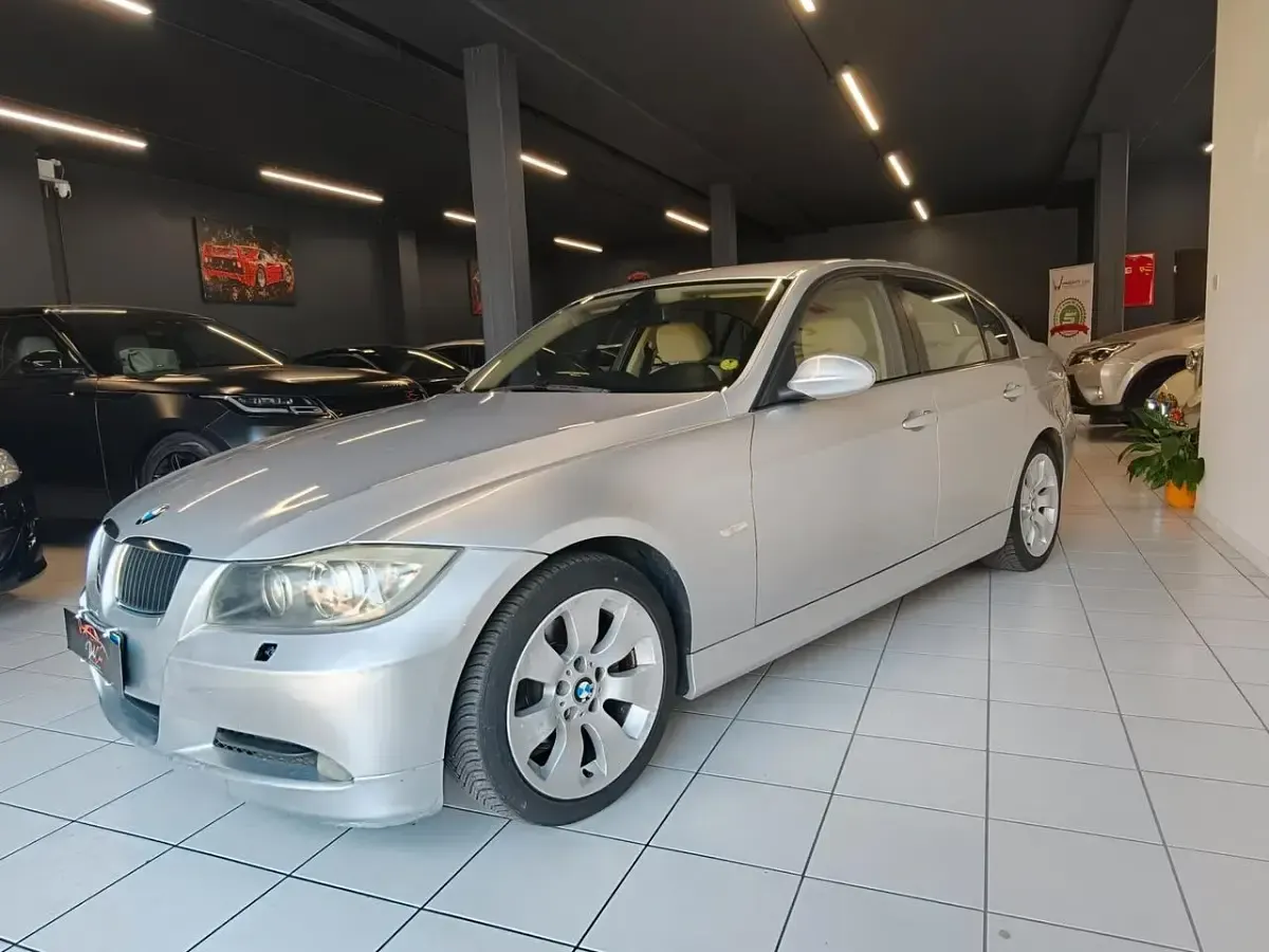 Usata BMW 320 163 CV (119 kW) 2005 Argento Berlina