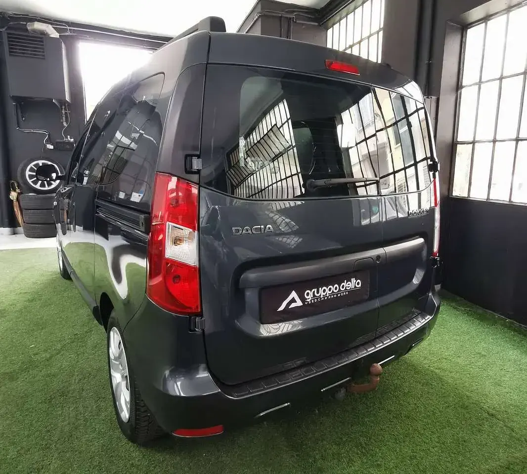 Usata Dacia Dokker 116 CV (85 kW) 2017 Grigio Monovolume