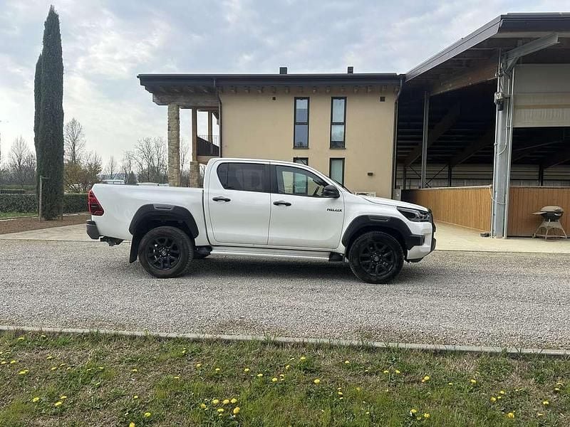 Usata Toyota HiLux 204 CV (150 kW) 2022 Pick-up