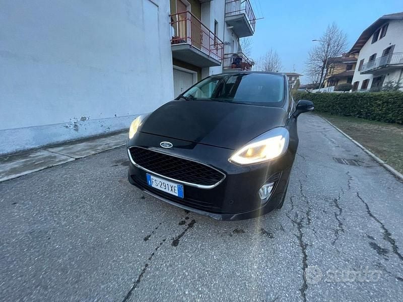 Nero Usata 2019 Ford Fiesta Berlina | 9000 € (Ottimo prezzo) - Immagine 1/4