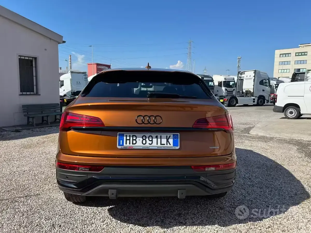 Usata Audi Q5 Sportback Exclusive 204 CV (150 kW) 2024 Marrone SUV