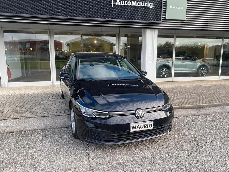 Usata VW Golf VIII Life 110 CV (80 kW) 2022 Nero Berlina